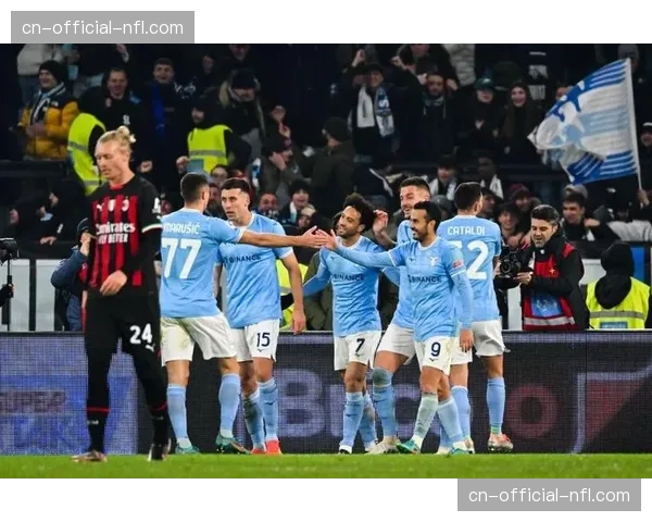 战术预测:为应对莱奥,拉齐奥右路可能采取区域保护下的专人协防策略 战术预测:为应对莱奥,拉齐奥右路可能采取区域保护下的专人协防策略