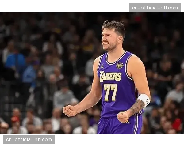 东契奇正式回归湖人训练，医疗组重新评估腿筋伤势